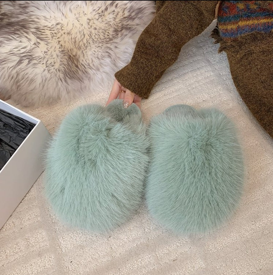 Fluffy Baotou Winter Slippers – Soft Warm Closed‑Toe Indoor Comfort